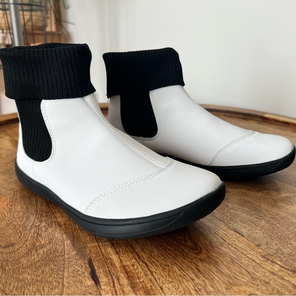 WHITIN Black & White Barefoot Boots